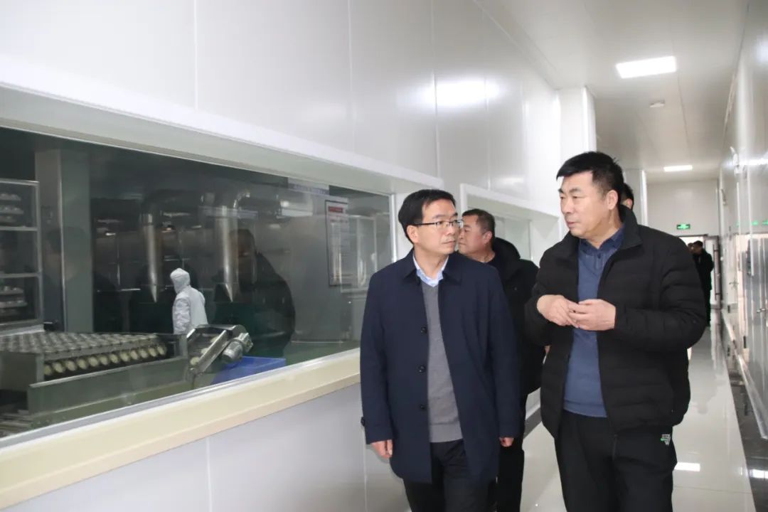 参观9091美高梅酸辣粉出产线 参观9091美高梅酸辣粉出产线